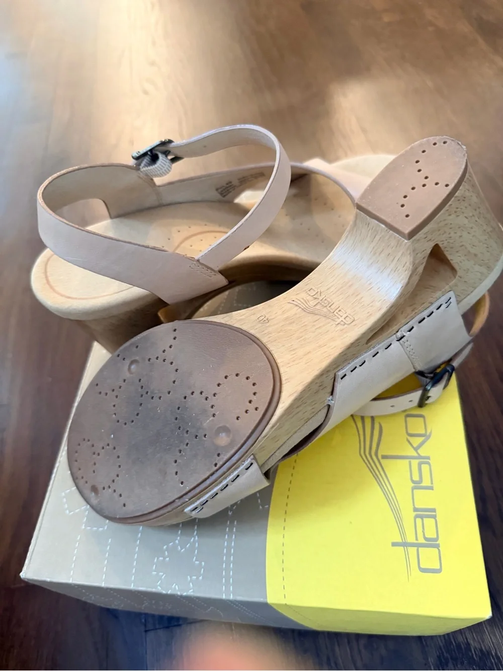 Dansko Tasha Natural Tan Leather Cutout Platform Wedge Sandals Size 40 / 9.5-10